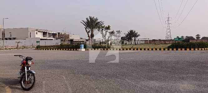 6 Marla Commercial Plot Available For Sale In Sitara Square Commercial Market Esat Canal Road Fsd.