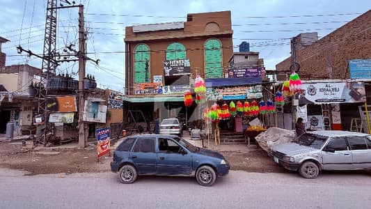 Prime Location Building Spread Over 9 Marla In Warsak Road Available