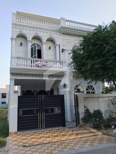 DHA REHBER   SECTOR 2  BLOCK N  5 MARLA SLIGHTLY USED HOUSE FOR SALE IN REASONABLE PRICE HOTTEST LOCATION LOOK LIKE BRAND NEW HOUSE DIRECT DEAL WITH OWNER OWSUM LOCATION FAR AWAY FROM DRAIN NEAR TO MAIN ENTRANCE