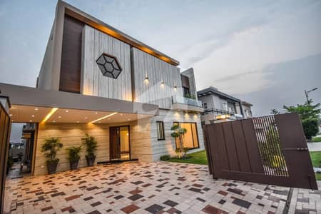 10 Marla Modern Design Full Luxury House For Sale In Paragon City Lahore.
