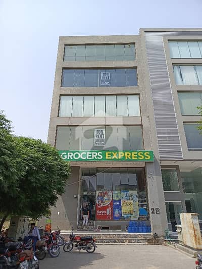 Best Deal Reasonable Price 8 Marla Floor Available in Prime Location Near to Park