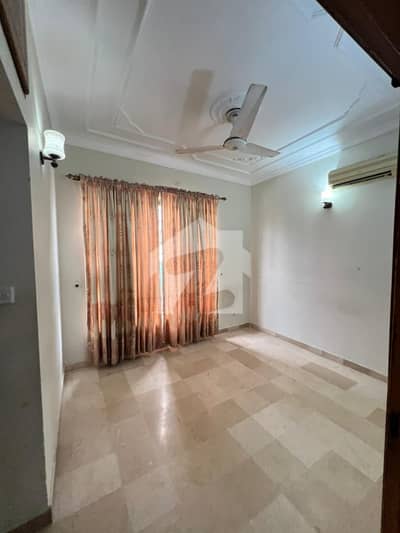 4 Marla Besment For Rent