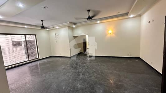2 Kanal Commercial House Is Available For Rent