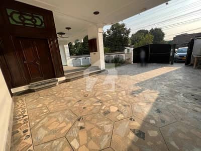 2 Kanal Commercial House Is Available For Rent
