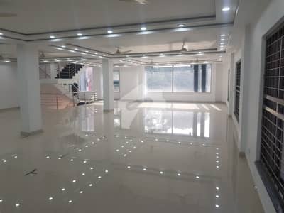 6000 Square Feet Commercial Hall Is Available For Rent