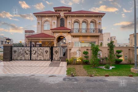 ڈی ایچ اے فیز 7 ڈیفنس (ڈی ایچ اے),لاہور میں 5 کمروں کا 1 کنال مکان 8.5 کروڑ میں برائے فروخت۔ ڈی ایچ اے فیز 7 ڈیفنس (ڈی ایچ اے),لاہور میں 5 کمروں کا 1 کنال مکان 8.5 کروڑ میں برائے فروخت۔