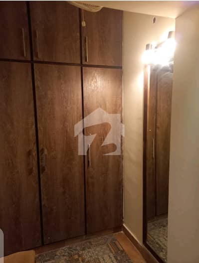 Furnished Room Signal Person Job Holdar Available For Rent