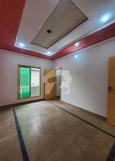 2.5 Marla House Ideal Location Nishtar Colony