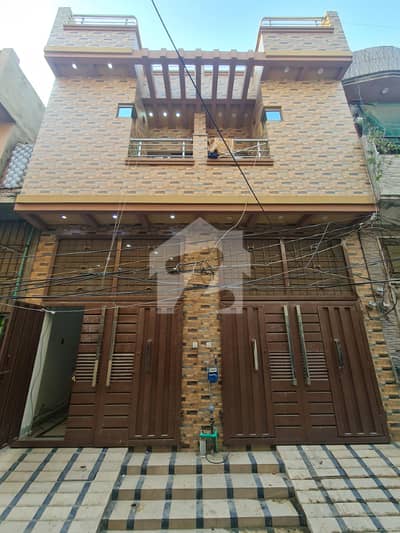 نشتر کالونی لاہور میں 3 کمروں کا 2 مرلہ مکان 62.0 لاکھ میں برائے فروخت۔