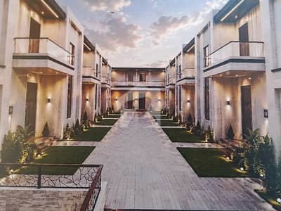 Prime Location 200 Square Yards House In Stunning PECHS Block 6 Is Available For sale