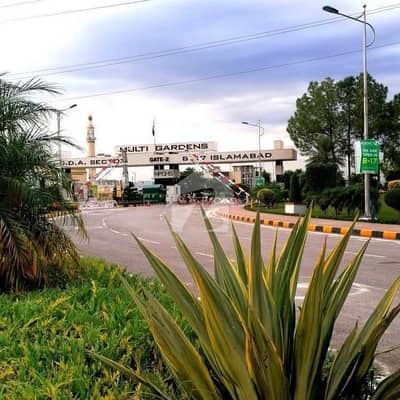 ایم پی سی ایچ ایس ۔ بلاک ایف ایم پی سی ایچ ایس ۔ ملٹی گارڈنز,بی ۔ 17,اسلام آباد میں 7 مرلہ رہائشی پلاٹ 1.1 کروڑ میں برائے فروخت۔ ایم پی سی ایچ ایس ۔ بلاک ایف ایم پی سی ایچ ایس ۔ ملٹی گارڈنز,بی ۔ 17,اسلام آباد میں 7 مرلہ رہائشی پلاٹ 1.1 کروڑ میں برائے فروخت۔