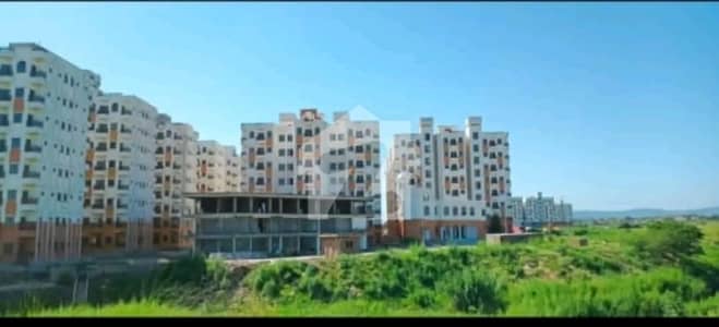 PHA 4 BEDROOMS APARTMENT FOR SALE GROUND FLOOR ALL FACILITIES