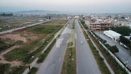 پارک انکلیو 2 پارک انکلیو,اسلام آباد میں 1 کنال رہائشی پلاٹ 5.0 کروڑ میں برائے فروخت۔