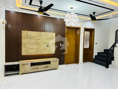 پارک ویو سٹی لاہور میں 4 کمروں کا 5 مرلہ مکان 2.2 کروڑ میں برائے فروخت۔