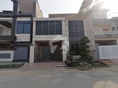 Facing Park 7 Marla House In Beautiful Location Of Bukhari Villas In Multan