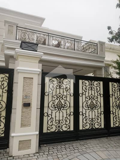 ایف ۔ 8/1 ایف ۔ 8,اسلام آباد میں 8 کمروں کا 1 کنال مکان 19.52 لاکھ میں کرایہ پر دستیاب ہے۔
