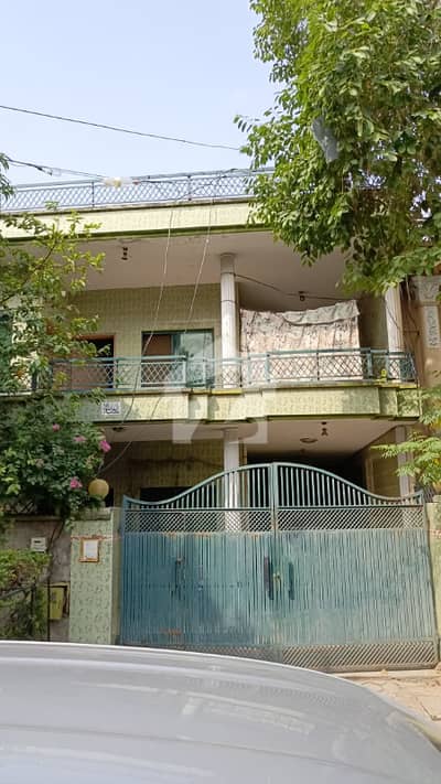 Spacious 10 Marla Family House for Sale with Great Potential
