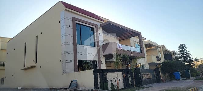 بحریہ انکلیو - سیکٹر اے بحریہ انکلیو,بحریہ ٹاؤن,اسلام آباد میں 5 کمروں کا 12 مرلہ مکان 7.25 کروڑ میں برائے فروخت۔