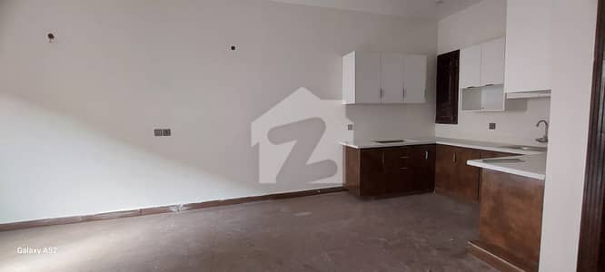 5 Bed Dd 150 Sq Yards Town House