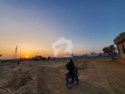 240 Sqyard Plot Available For Sale