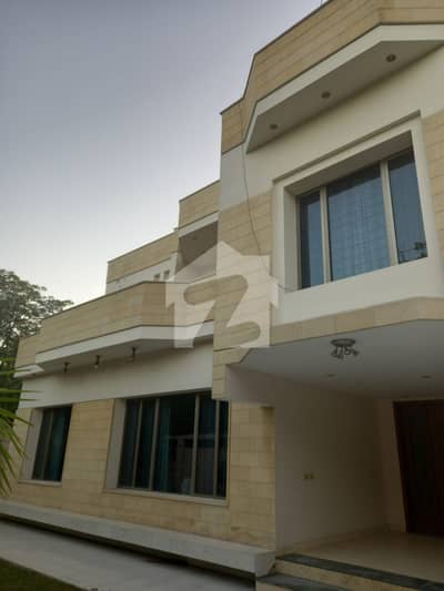 1000 Square Yards Ground Plus 1 Bungalow Well Maintained With Huge Car Parking For COMMERCIAL Use