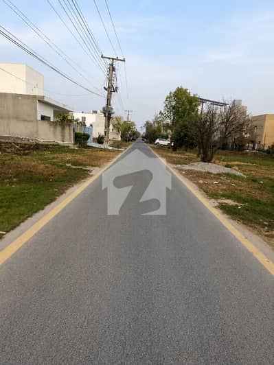 اے ڈبلیو ٹی فیز 2 ۔ بلاک ڈی اے ڈبلیو ٹی فیز 2,اے ڈبلیو ٹی آرمی ویلفیئر ٹرسٹ,رائیونڈ روڈ,لاہور میں 10 مرلہ رہائشی پلاٹ 1.45 کروڑ میں برائے فروخت۔