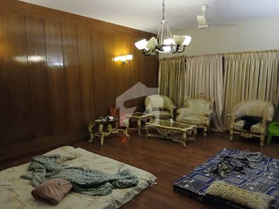 DHA PHASE 5 MAIN KHY - E - MOMIN 1000 SQUARE YARD