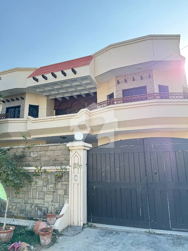 HOUSE FOR RENT PRIME LOCATION HOUSE FOR RENT PRIME LOCATION