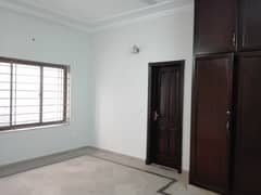 جی ۔ 11/1 جی ۔ 11,اسلام آباد میں 4 کمروں کا 8 مرلہ مکان 6.7 کروڑ میں برائے فروخت۔