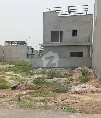 ڈی ایچ اے فیز 5 - بلاک بی فیز 5,ڈیفنس (ڈی ایچ اے),لاہور میں 10 مرلہ رہائشی پلاٹ 2.5 کروڑ میں برائے فروخت۔