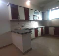 In Gulshan-e-Iqbal - Block 6 House Sized 400 Square Yards For sale In Gulshan-e-Iqbal - Block 6 House Sized 400 Square Yards For sale