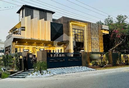 این ایف سی 1 لاہور میں 5 کمروں کا 1 کنال مکان 10.0 کروڑ میں برائے فروخت۔