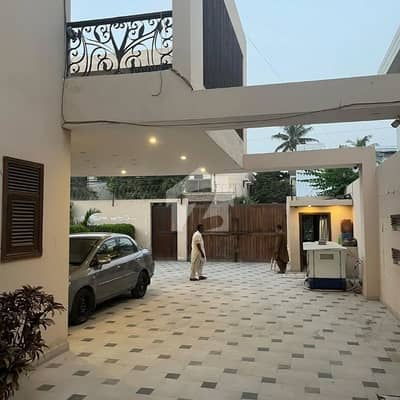 Exclusive House Available For Sale In F-11 Islamabad