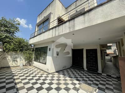 10 Marla used house for sale