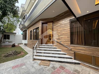 House For Rent In F8