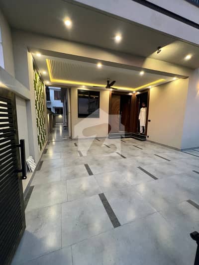 10 Marla Brand New Designer Luxury House Available for Sale