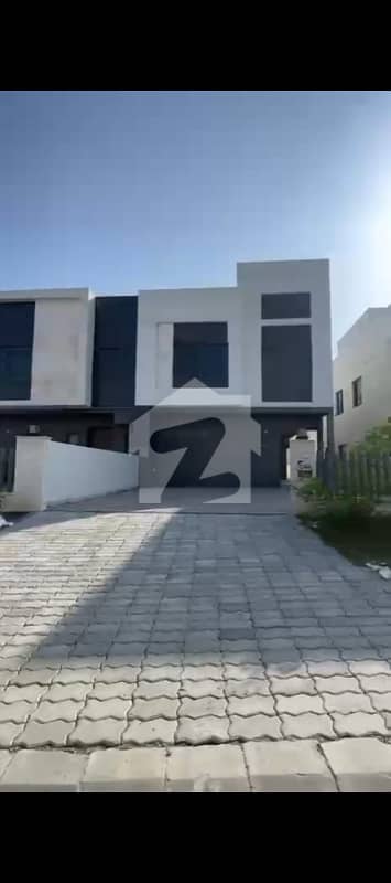 10 Marla Luxury Villa Available For Sale In Eighteen.