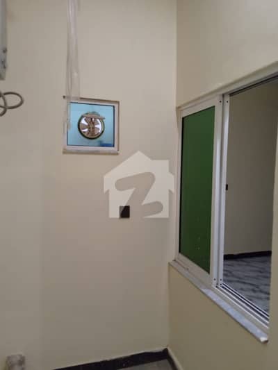 ایچ ۔ 13 اسلام آباد میں 3 کمروں کا 5 مرلہ مکان 1.85 کروڑ میں برائے فروخت۔