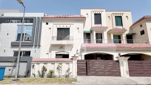 بحریہ آرچرڈ فیز 1 بحریہ آرچرڈ,لاہور میں 3 کمروں کا 5 مرلہ مکان 1.85 کروڑ میں برائے فروخت۔