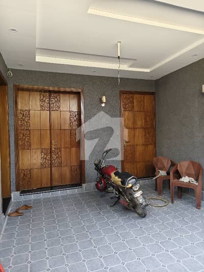 جوبلی ٹاؤن ۔ بلاک ایف جوبلی ٹاؤن,لاہور میں 5 کمروں کا 5 مرلہ مکان 2.35 کروڑ میں برائے فروخت۔ جوبلی ٹاؤن ۔ بلاک ایف جوبلی ٹاؤن,لاہور میں 5 کمروں کا 5 مرلہ مکان 2.35 کروڑ میں برائے فروخت۔