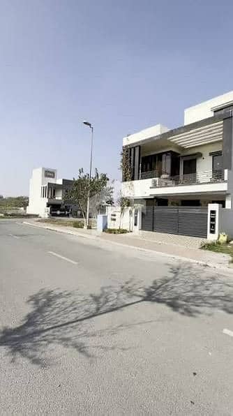 بحریہ ٹاؤن فیز 8 ۔ بلاک بی بحریہ ٹاؤن فیز 8,بحریہ ٹاؤن راولپنڈی,راولپنڈی میں 10 مرلہ رہائشی پلاٹ 95.0 لاکھ میں برائے فروخت۔ بحریہ ٹاؤن فیز 8 ۔ بلاک بی بحریہ ٹاؤن فیز 8,بحریہ ٹاؤن راولپنڈی,راولپنڈی میں 10 مرلہ رہائشی پلاٹ 95.0 لاکھ میں برائے فروخت۔