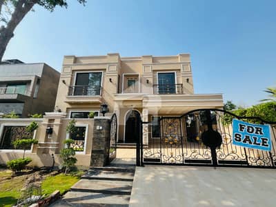 لیک سٹی رائیونڈ روڈ,لاہور میں 6 کمروں کا 1 کنال مکان 9.5 کروڑ میں برائے فروخت۔ لیک سٹی رائیونڈ روڈ,لاہور میں 6 کمروں کا 1 کنال مکان 9.5 کروڑ میں برائے فروخت۔