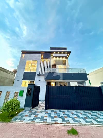 10 MARLA BRAND NEW PORTION FOR RENT AT PRIME LOCATION