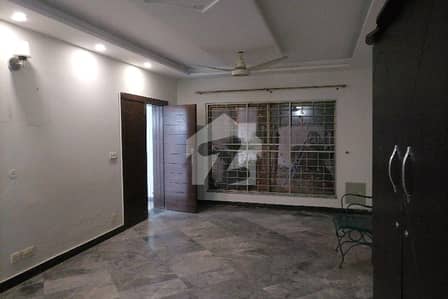 Centrally Located Upper Portion For Rent In Cavalry Ground Available