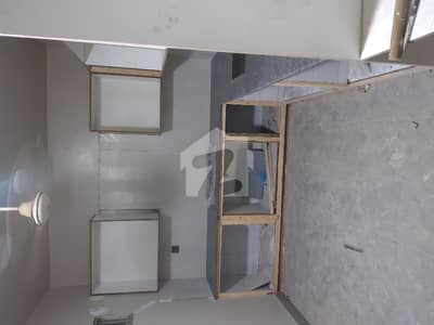 3: bedroom apartment Clifton block 9 near  Delawaala