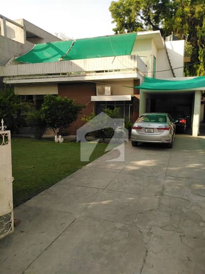 1 Kanal Old House For Sale At Main Sarwar Road Cantt Lahore