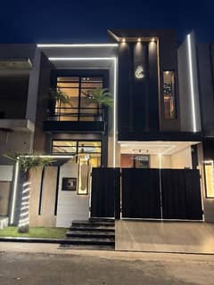 Designer Lavish House For Sale House Bahria Town Lahore
