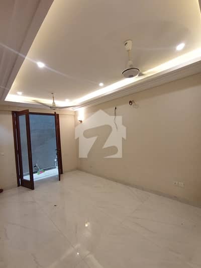 100 Yards Bungalow For Rent With Basement