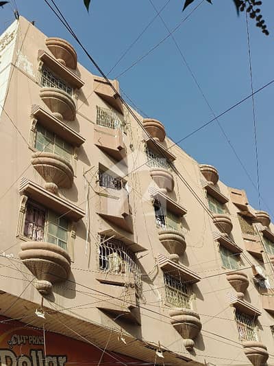 FLAT FOR SALE BLOCK G BEST LOCATION