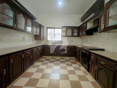 One Kanal Beautiful Upper Portion Available For Rent Ideal Location Dha Lahore.